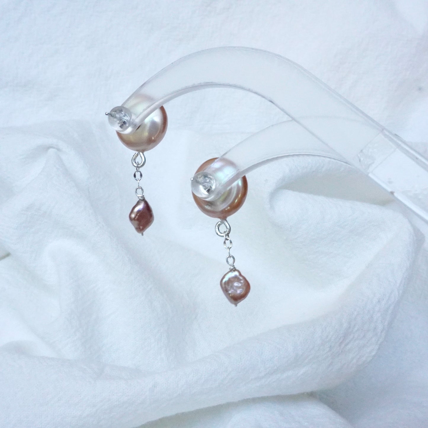 Pearl Earring #106