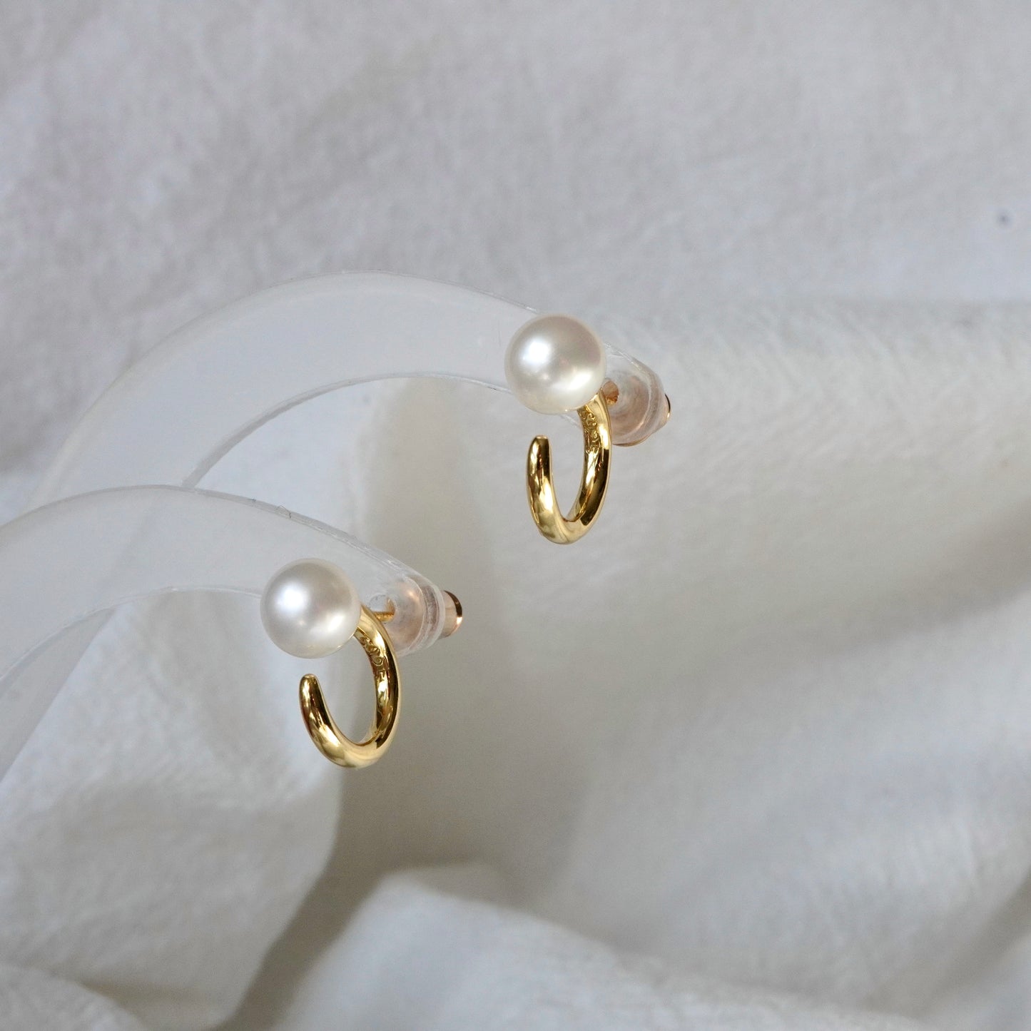 Pearl Earring #91