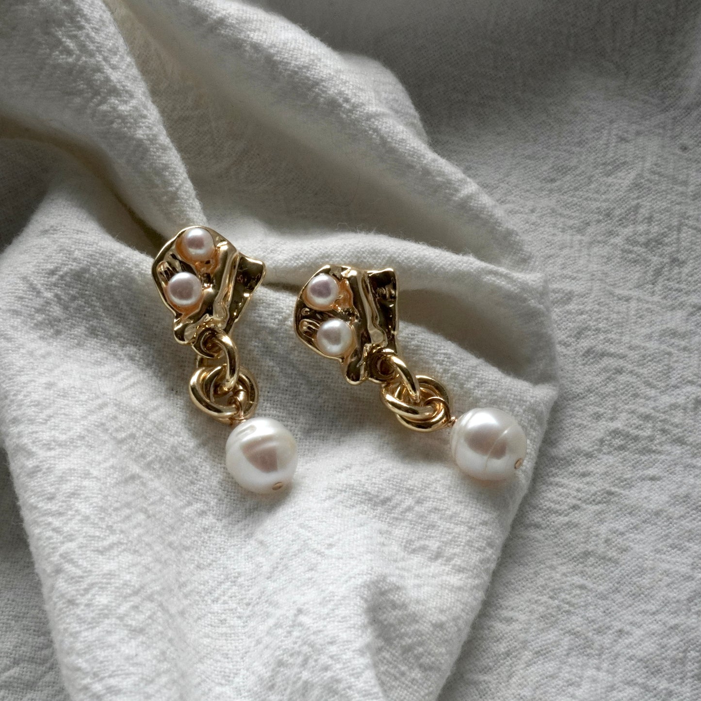 Pearl Earring #83
