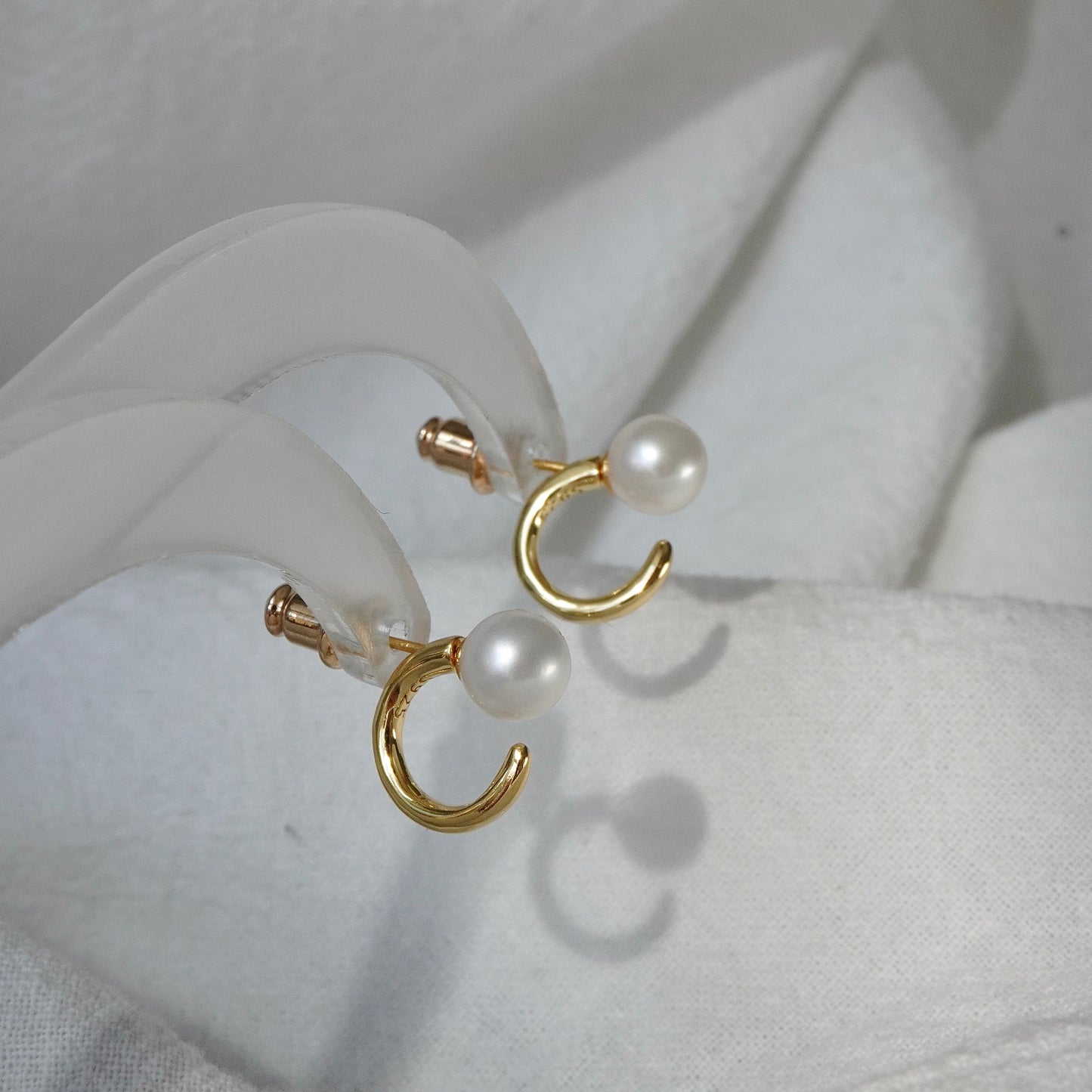 Pearl Earring #91