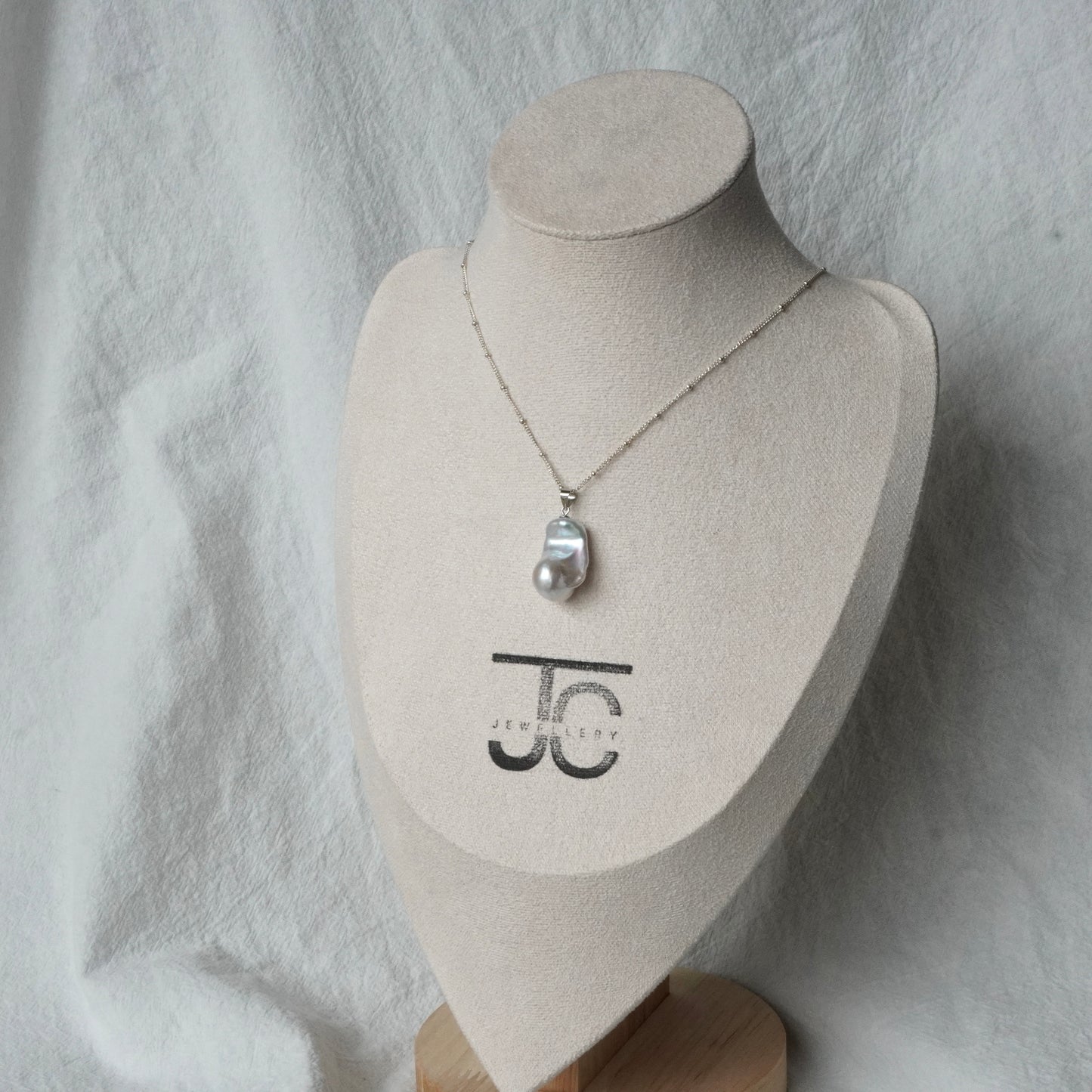 Pearl Necklace #112