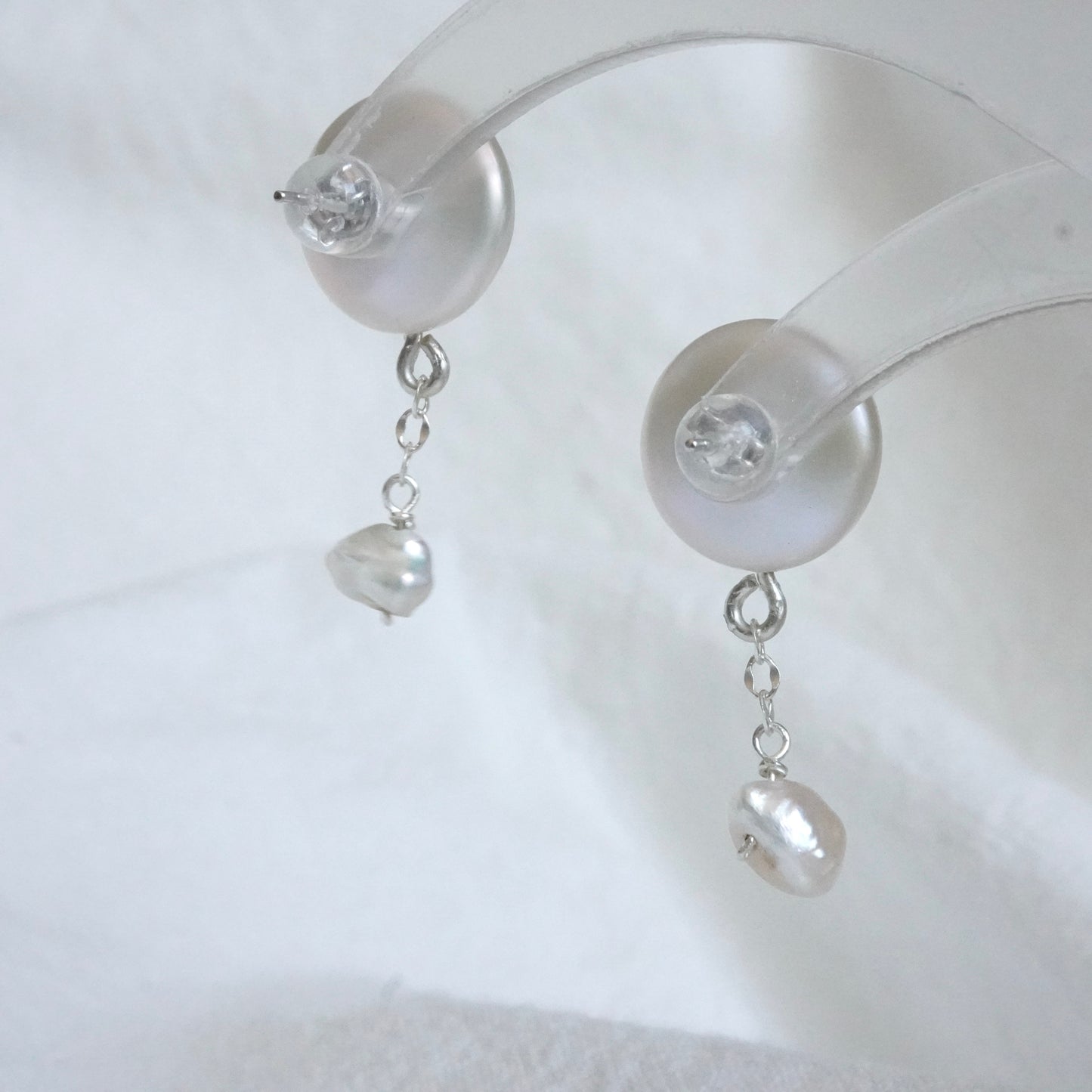 Pearl Earring #109
