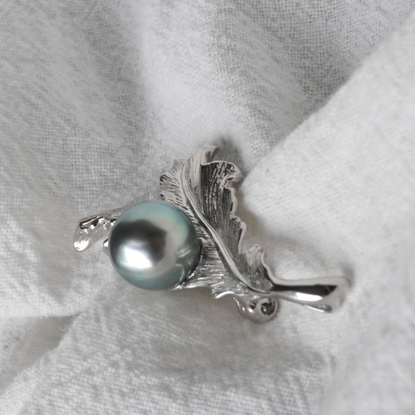 Tahitian Pearl Necklace & Brooch #117